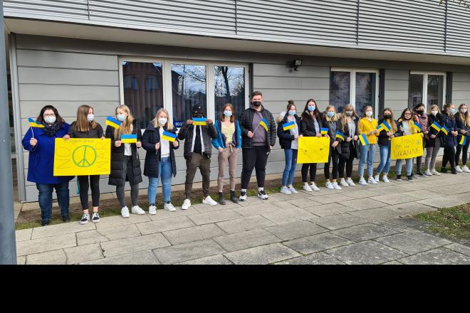 Tag 3 der Hilfsaktion - die Menschenkette